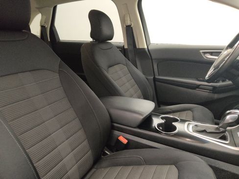 Used 2018 Ford Edge SEL w/ Ford Safe & Smart Package FWD image 21
