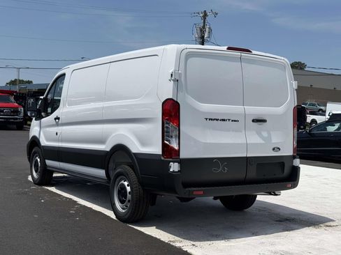 New 2026 Ford Transit 250 Low Roof w/ Load Area Protection Package RWD image 5