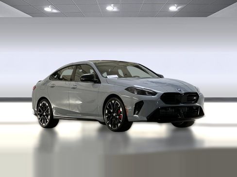 Used 2026 BMW M235i xDrive w/ M Sport Professional Package AWD/4WD image 7