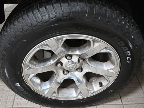 Used 2017 RAM 1500 Laramie image 18