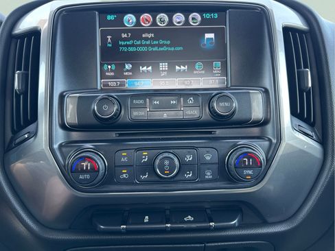 Used 2018 Chevrolet Silverado 1500 LT w/ All Star Edition AWD/4WD image 17