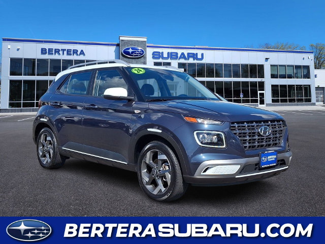 Used 2024 Hyundai Venue Limited FWD image 1