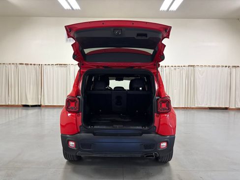 Used 2020 Jeep Renegade Altitude FWD image 9