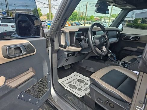 Used 2023 Ford Bronco Wildtrak AWD/4WD image 12