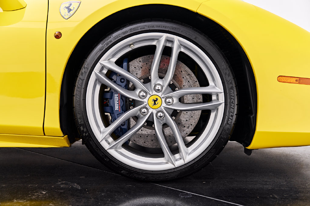 Used 2017 Ferrari 488 GTB RWD image 37