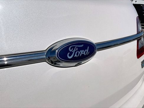 Used 2018 Ford Taurus SHO w/ Driver Assist Package image 27