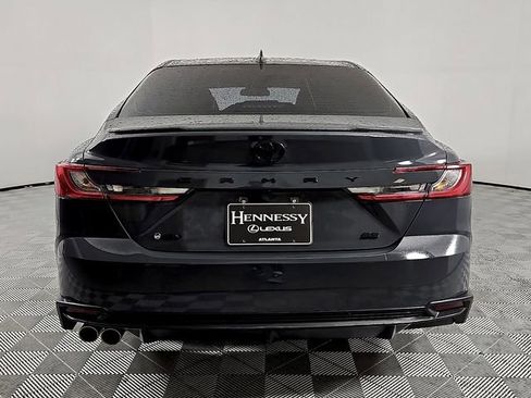 Used 2025 Toyota Camry SE FWD image 5