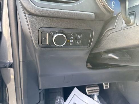 Used 2024 Ford Escape ST-Line AWD/4WD image 14