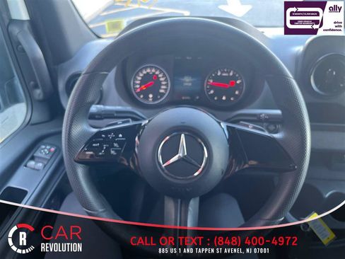 Used 2025 Mercedes-Benz Sprinter 2500 image 19