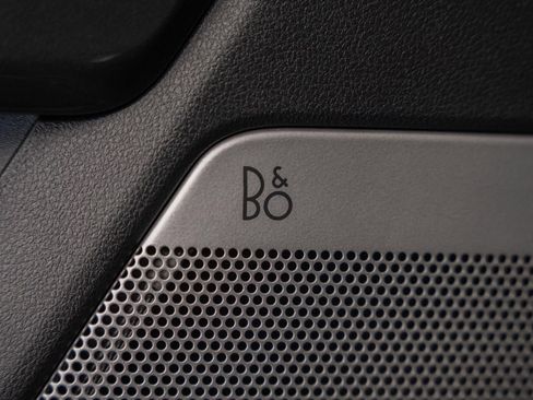 Used 2023 Ford F150 Lariat w/ Equipment Group 502A High image 49