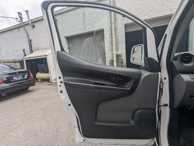 Used 2019 Nissan NV200 SV w/ Navigation Package FWD image 12