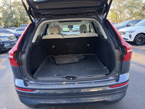 Certified 2023 Volvo XC60 B5 Core w/ Climate Package image 34