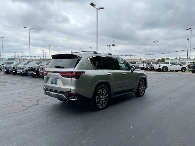 Used 2026 Lexus LX 700h Luxury AWD/4WD image 5
