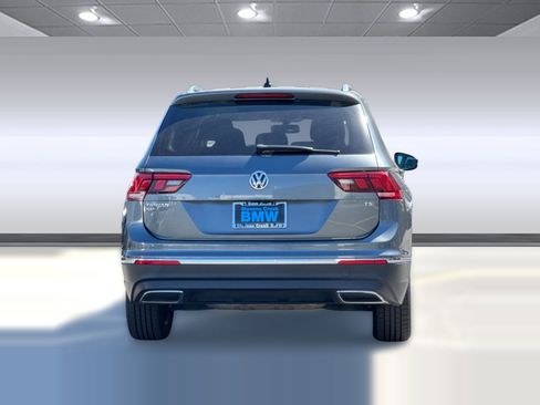 Used 2018 Volkswagen Tiguan SEL FWD image 9