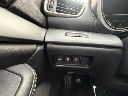 Used 2017 Nissan Maxima 3.5 SL FWD image 22