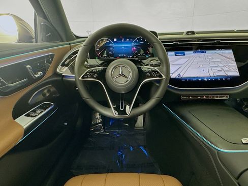 New 2026 Mercedes-Benz E 350 4MATIC Sedan image 4
