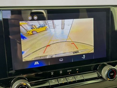 Used 2023 Chevrolet Colorado Trail Boss w/ Advanced Trailering Package image 16