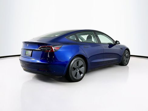 Used 2023 Tesla Model 3 Standard Range image 9