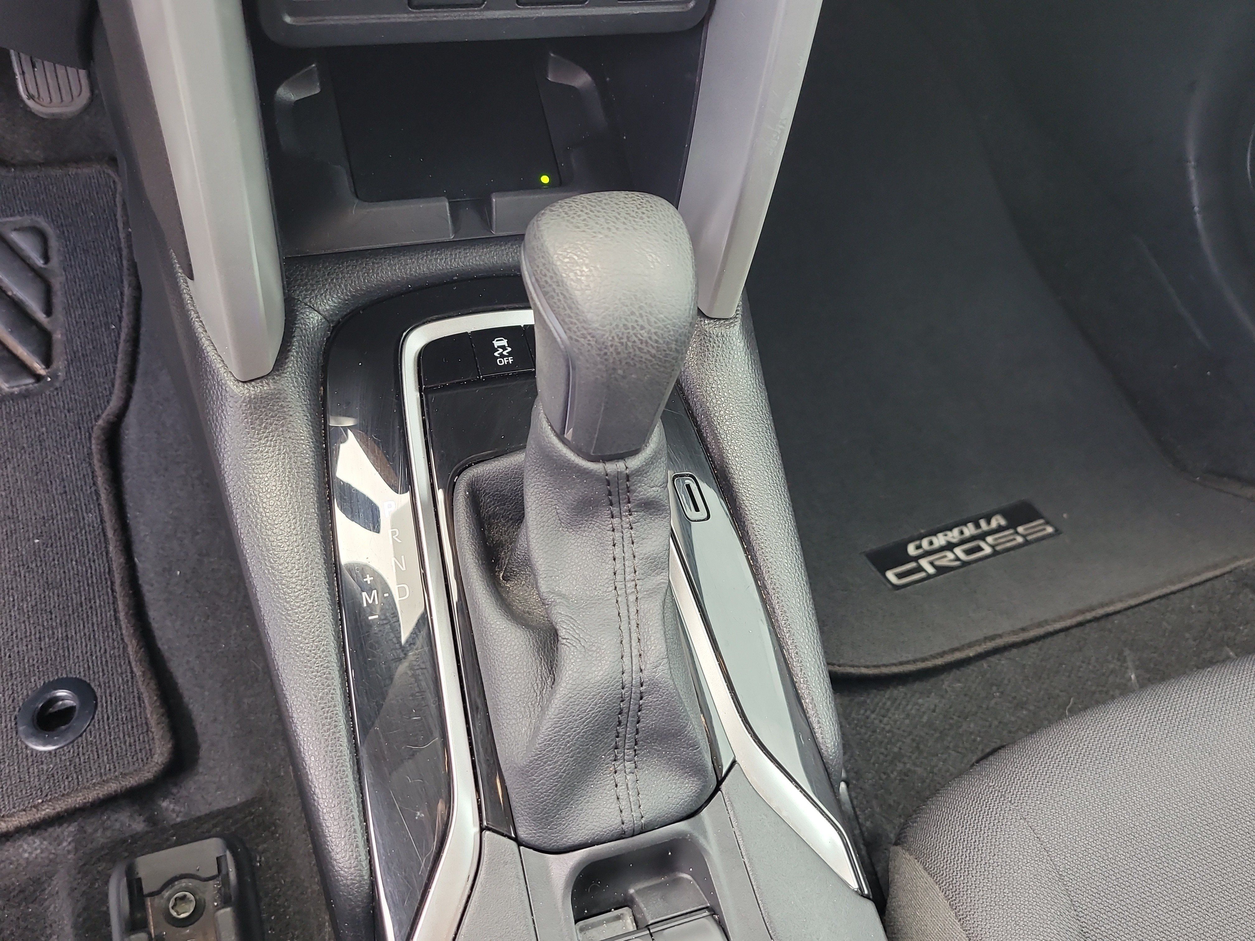 Used 2024 Toyota Corolla Cross LE FWD image 25