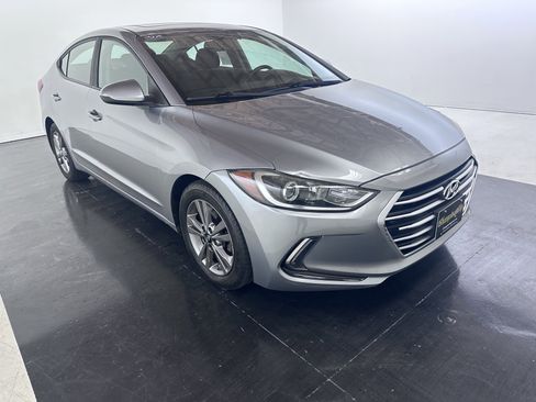 Used 2017 Hyundai Elantra Value Edition image 2