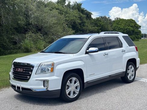 Used 2017 GMC Terrain SLT w/ Open Road Package FWD image 1