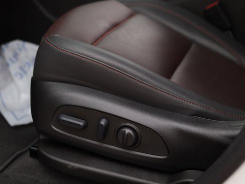 Used 2025 Chevrolet Blazer RS image 23