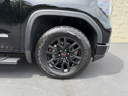Used 2025 GMC Sierra 1500 Elevation AWD/4WD image 17