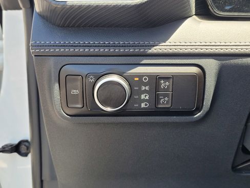 Used 2025 Ford Mustang Premium RWD image 23