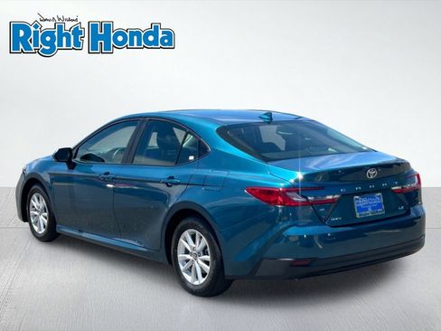 Used 2025 Toyota Camry LE FWD image 4
