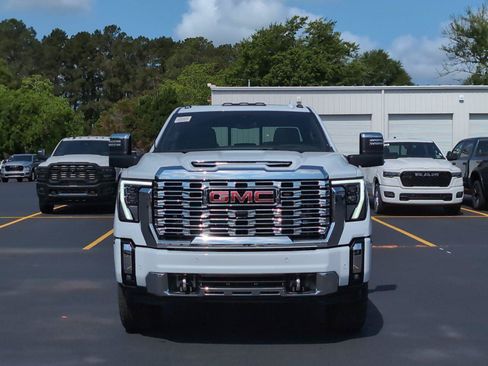 New 2026 GMC Sierra 2500 Denali w/ Denali Reserve Package AWD/4WD image 9