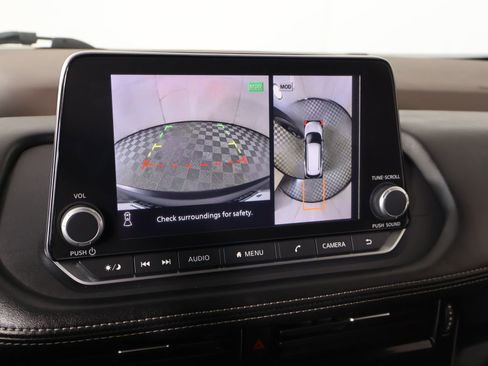 Used 2023 Nissan Rogue SL AWD/4WD image 6