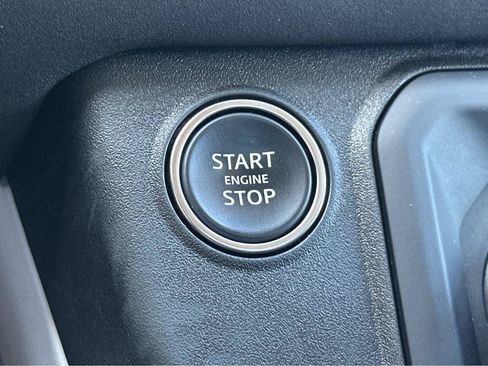 Used 2023 Land Rover Defender 110 SE AWD/4WD image 24
