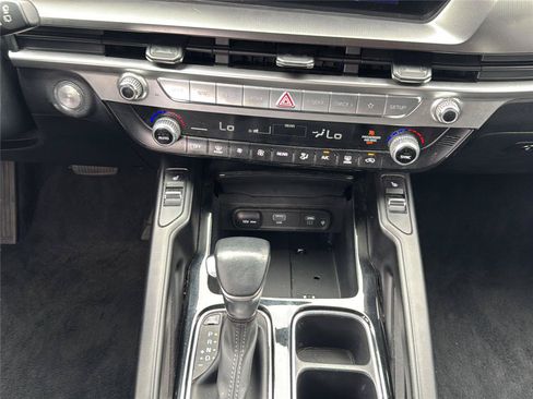 Used 2024 Kia Telluride S w/ S Sunroof Package AWD/4WD image 14