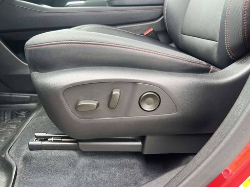 Used 2024 Chevrolet Traverse Z71 AWD/4WD image 16