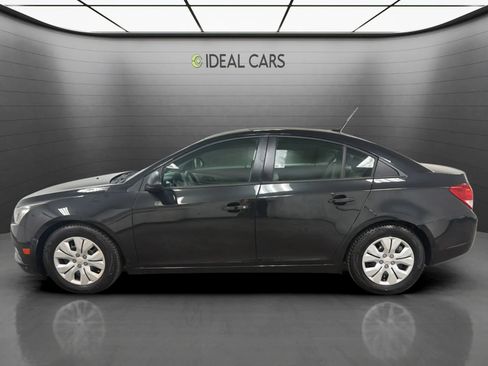 Used 2013 Chevrolet Cruze LS FWD image 8