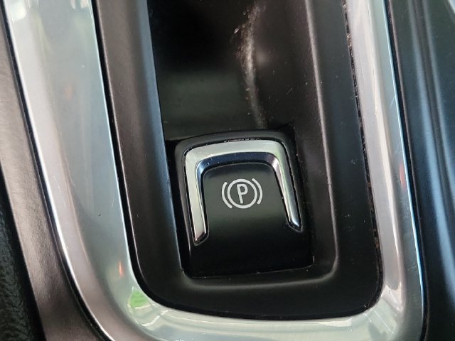 Used 2020 Chevrolet Equinox LS w/ LS Convenience Package FWD image 17