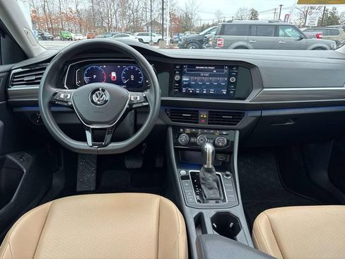 Used 2019 Volkswagen Jetta SEL image 12