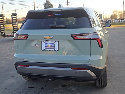 New 2026 Chevrolet Equinox LT w/ Safety and Technology Package image 3