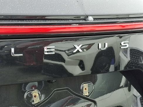 Used 2025 Lexus NX 450h+ Luxury image 29