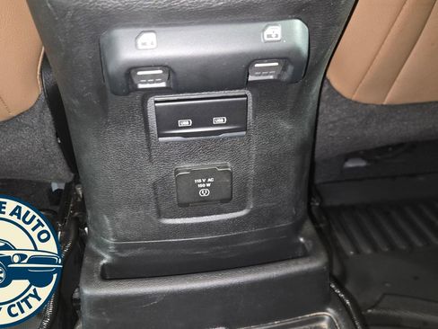 Used 2023 Jeep Wrangler Unlimited Sahara w/ Cold Weather Group AWD/4WD image 30