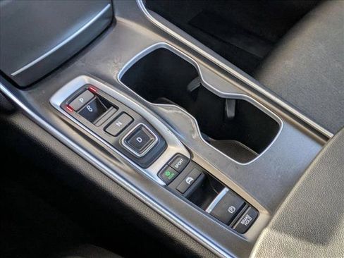 Used 2021 Honda Accord Hybrid image 12