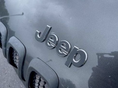 Used 2015 Jeep Cherokee Limited AWD/4WD image 30