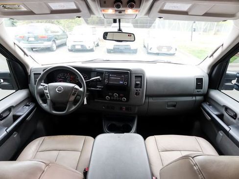 Used 2016 Nissan NV 3500 SL RWD image 49