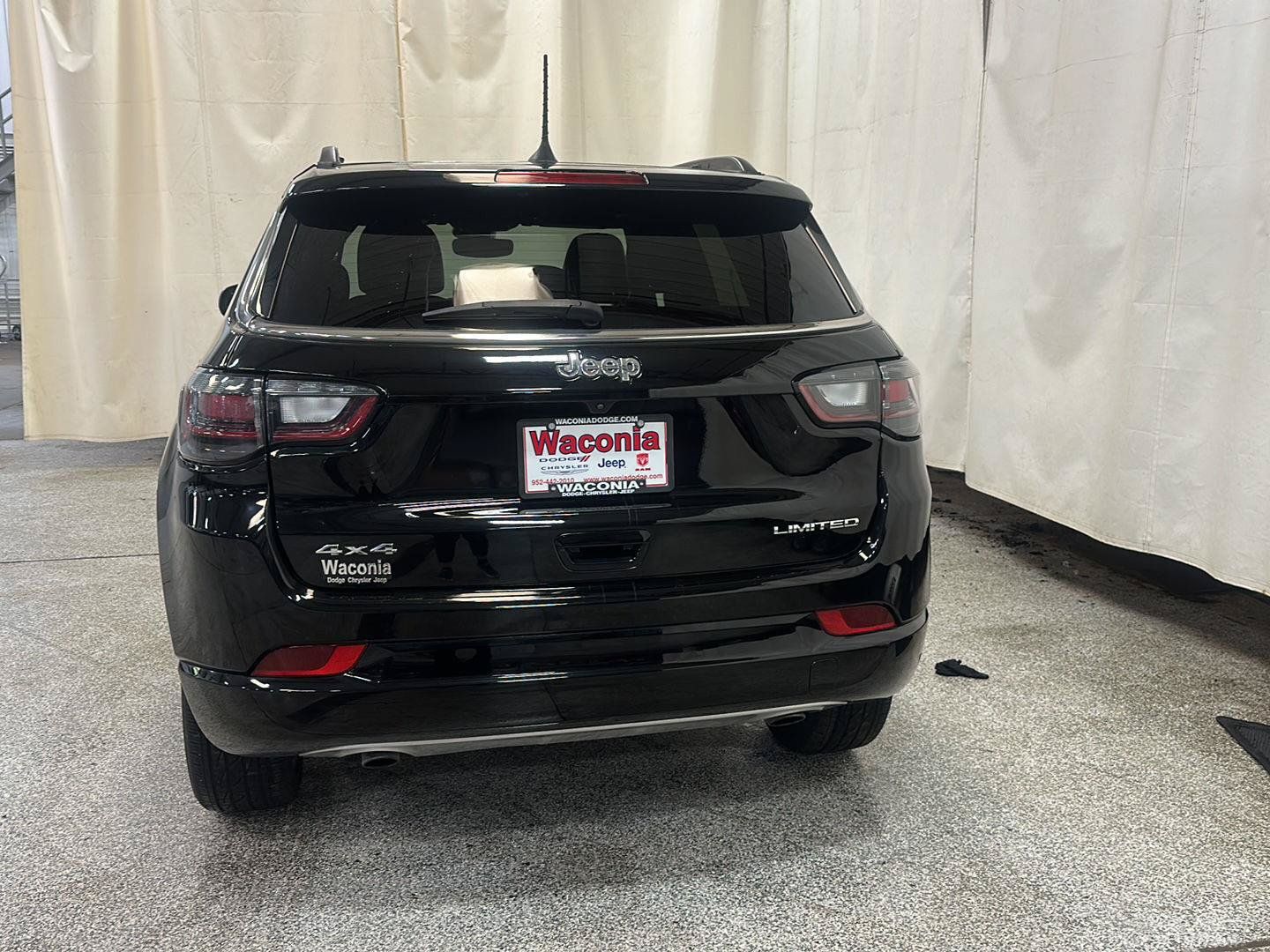Certified 2023 Jeep Compass Limited w/ Elite Group AWD/4WD image 4