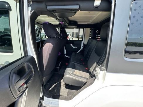 Used 2015 Jeep Wrangler Unlimited Sport AWD/4WD image 15