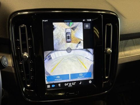 Used 2024 Volvo XC40 B5 Plus w/ Climate Package AWD/4WD image 11