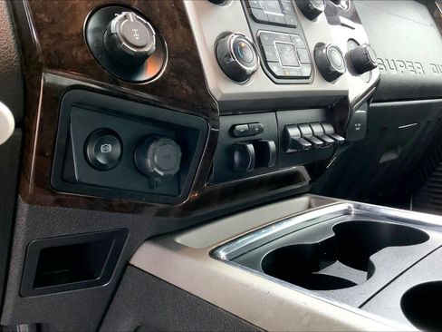 Used 2015 Ford F250 Platinum w/ FX4 Off-Road Package image 33