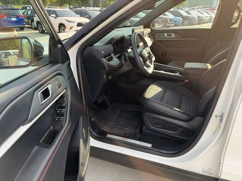 Used 2025 Ford Explorer ST-Line w/ Premium Package AWD/4WD image 14
