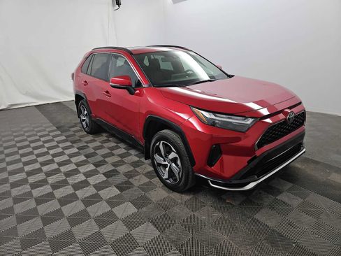 Used 2025 Toyota RAV4 SE AWD/4WD image 2