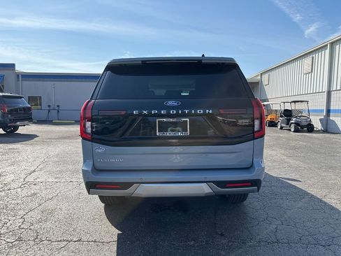 New 2026 Ford Expedition Platinum w/ Driver's Package image 4